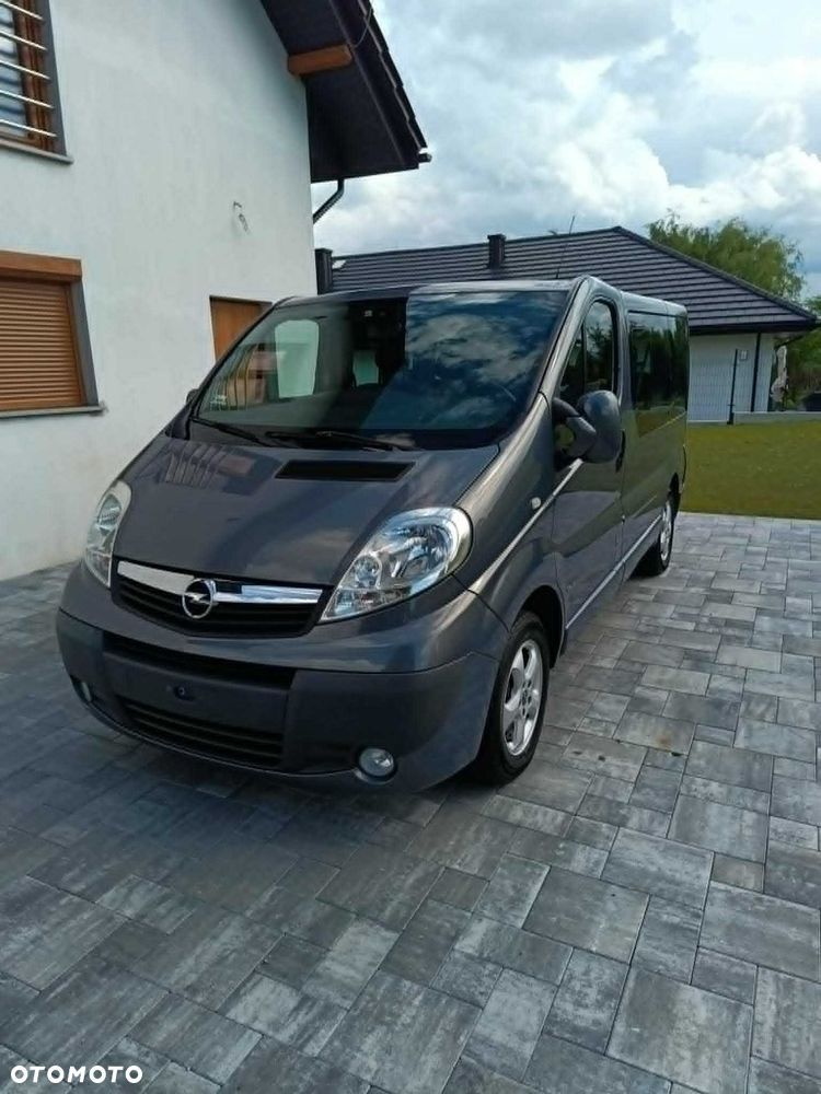 Opel Vivaro - 1