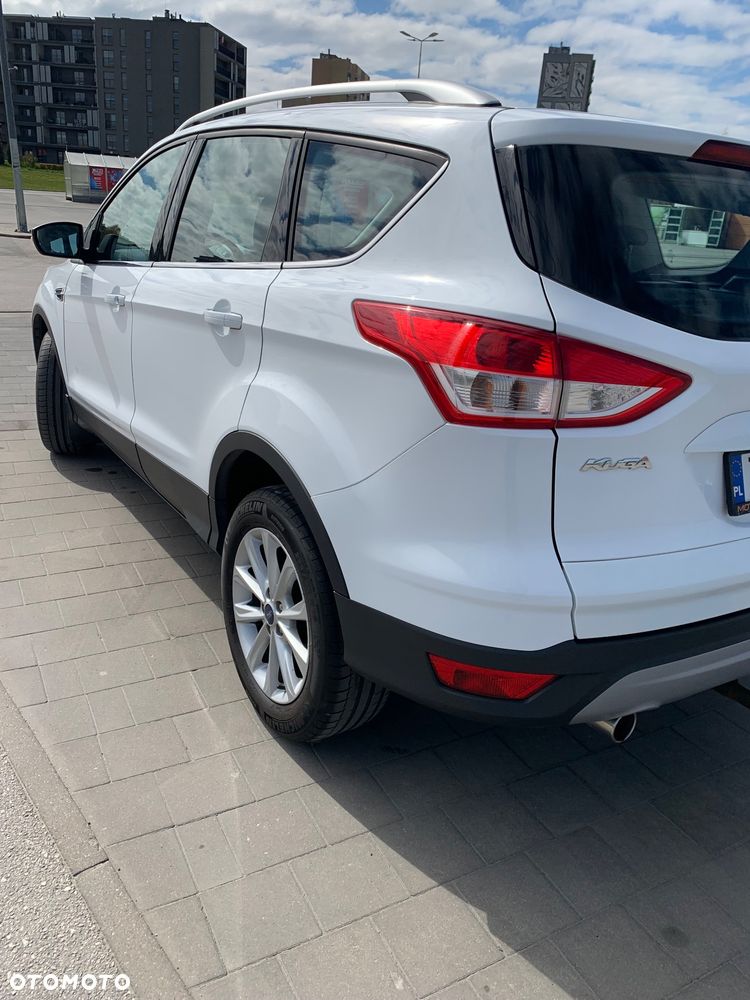 Ford Kuga 2.0 TDCi 2x4 Titanium - 14