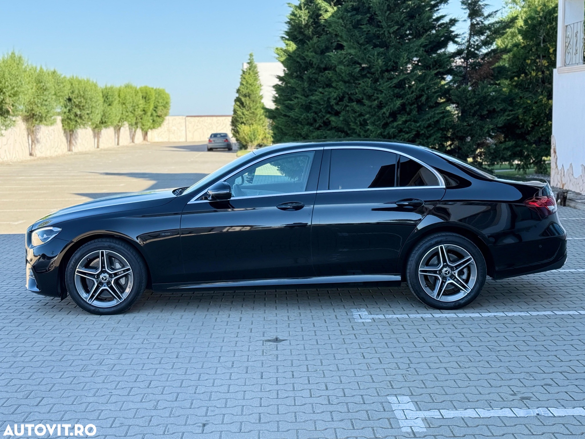 Mercedes-Benz E 300 T 9G-TRONIC AMG Line - 15