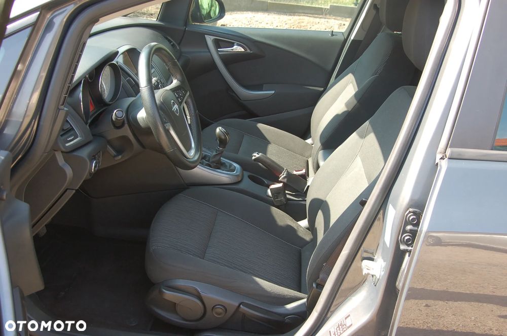 Opel Astra 1.4 Turbo Cosmo - 12