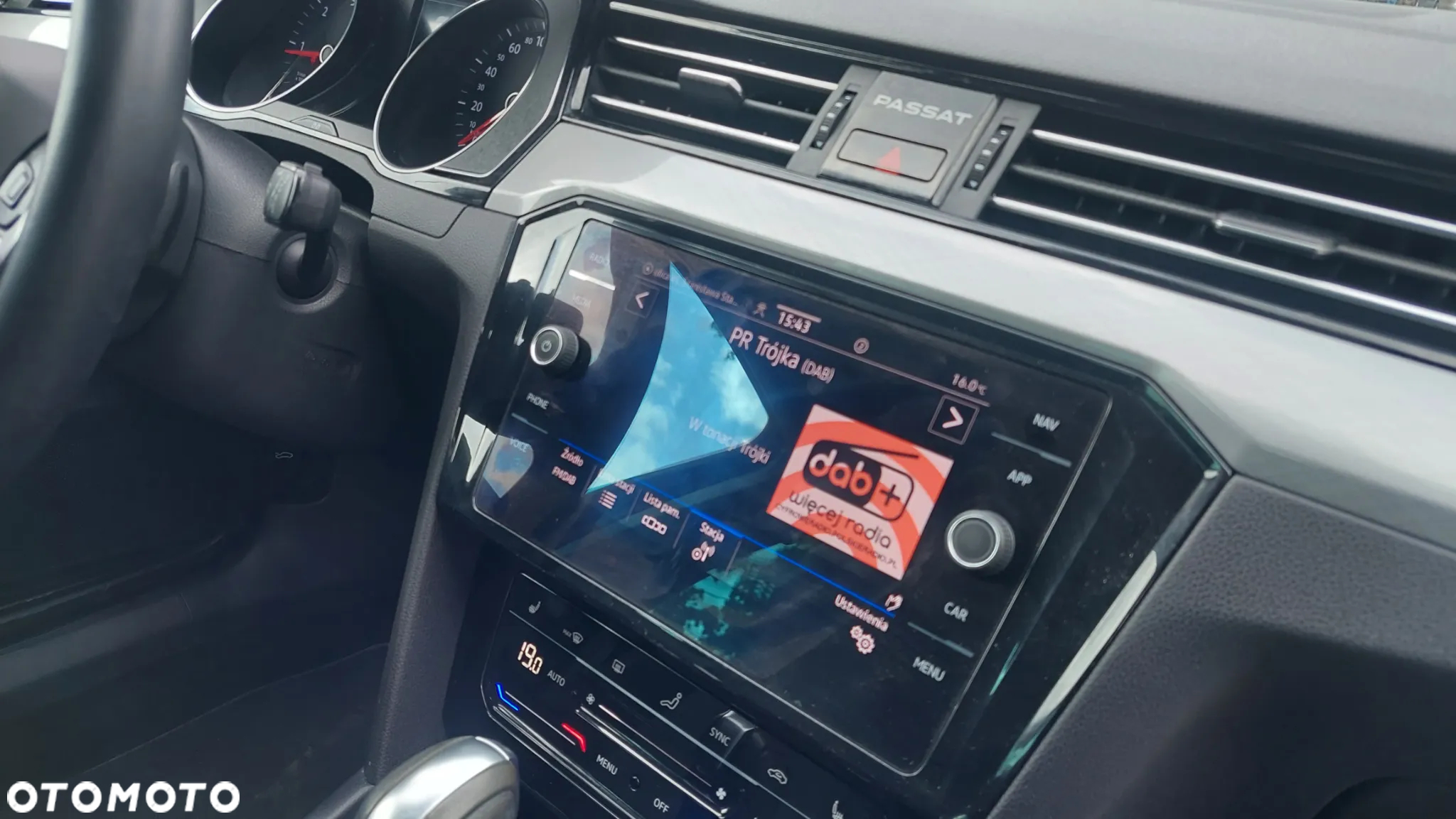 Volkswagen Passat - 9