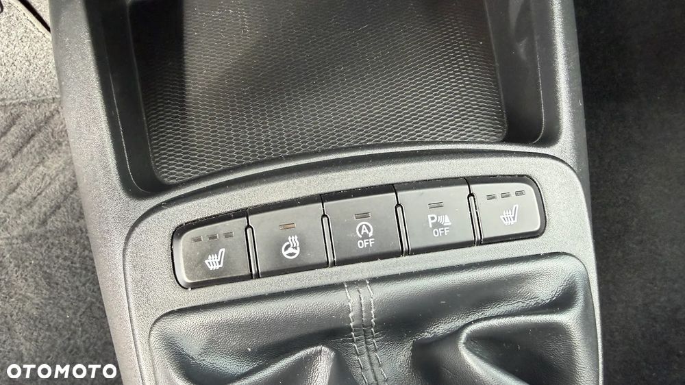 Hyundai i10 1.0 blue Pure - 8