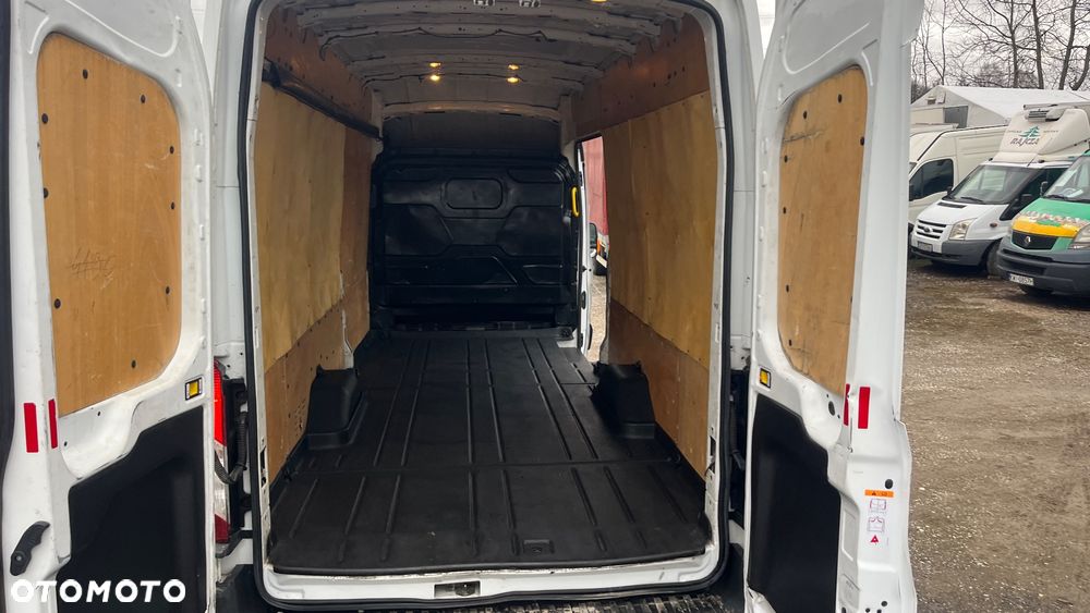Ford TRANSIT MAX - 18