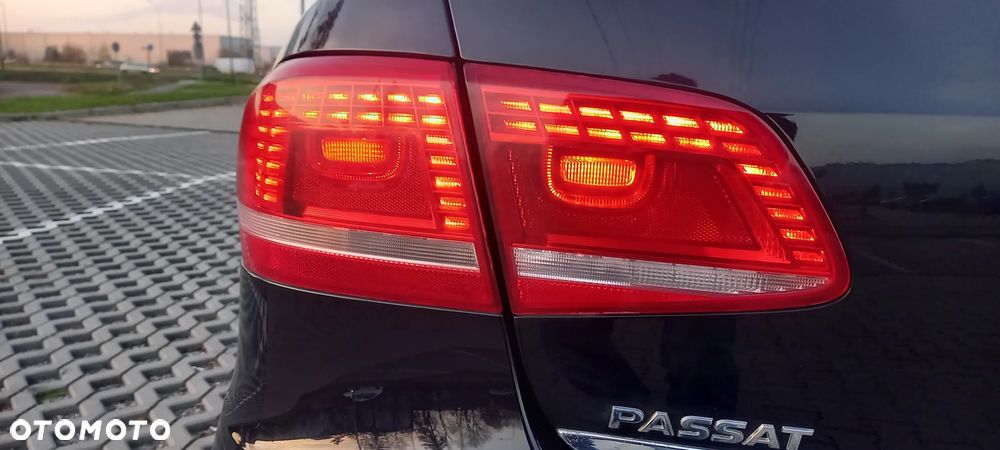 Volkswagen Passat 2.0 TDI DPF Sportline - 21