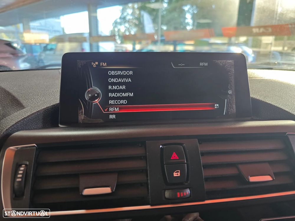 BMW 116 d Aut. Sport Line - 21