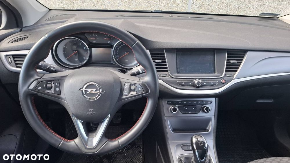 Opel Astra 1.4 T Enjoy - 9