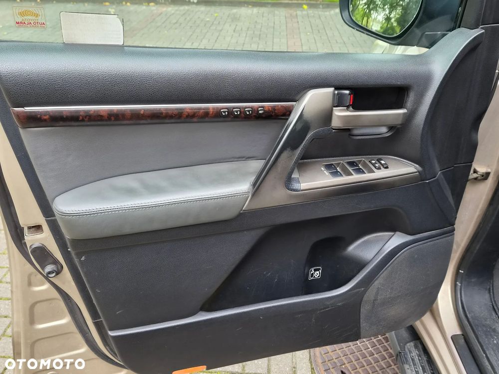 Toyota Land Cruiser LC 4.5 D-4D Sol - 9