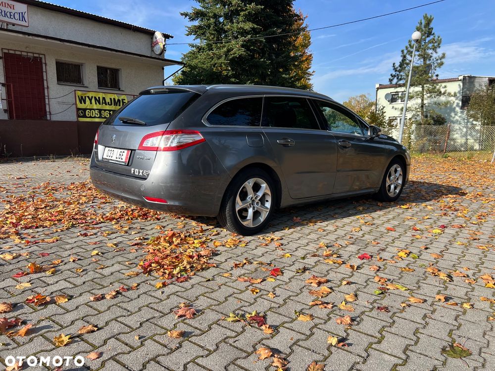 Peugeot 5008 2011 photo 5