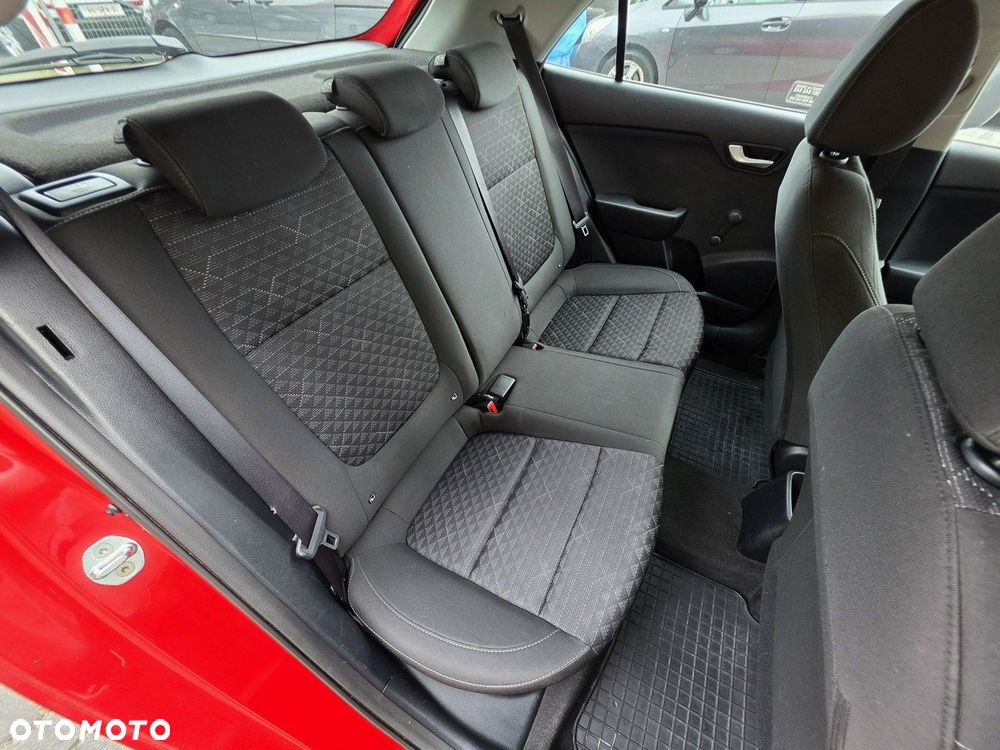 Kia Rio - 26