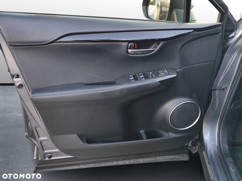 Lexus NX 300h Business Edition AWD - 9