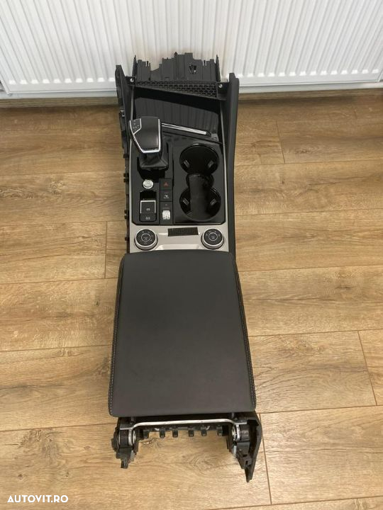 Consola - VW TOUAREG CR7 - 2