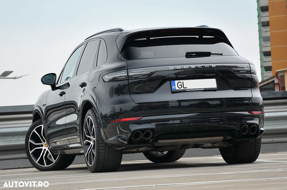 Porsche Cayenne - 3