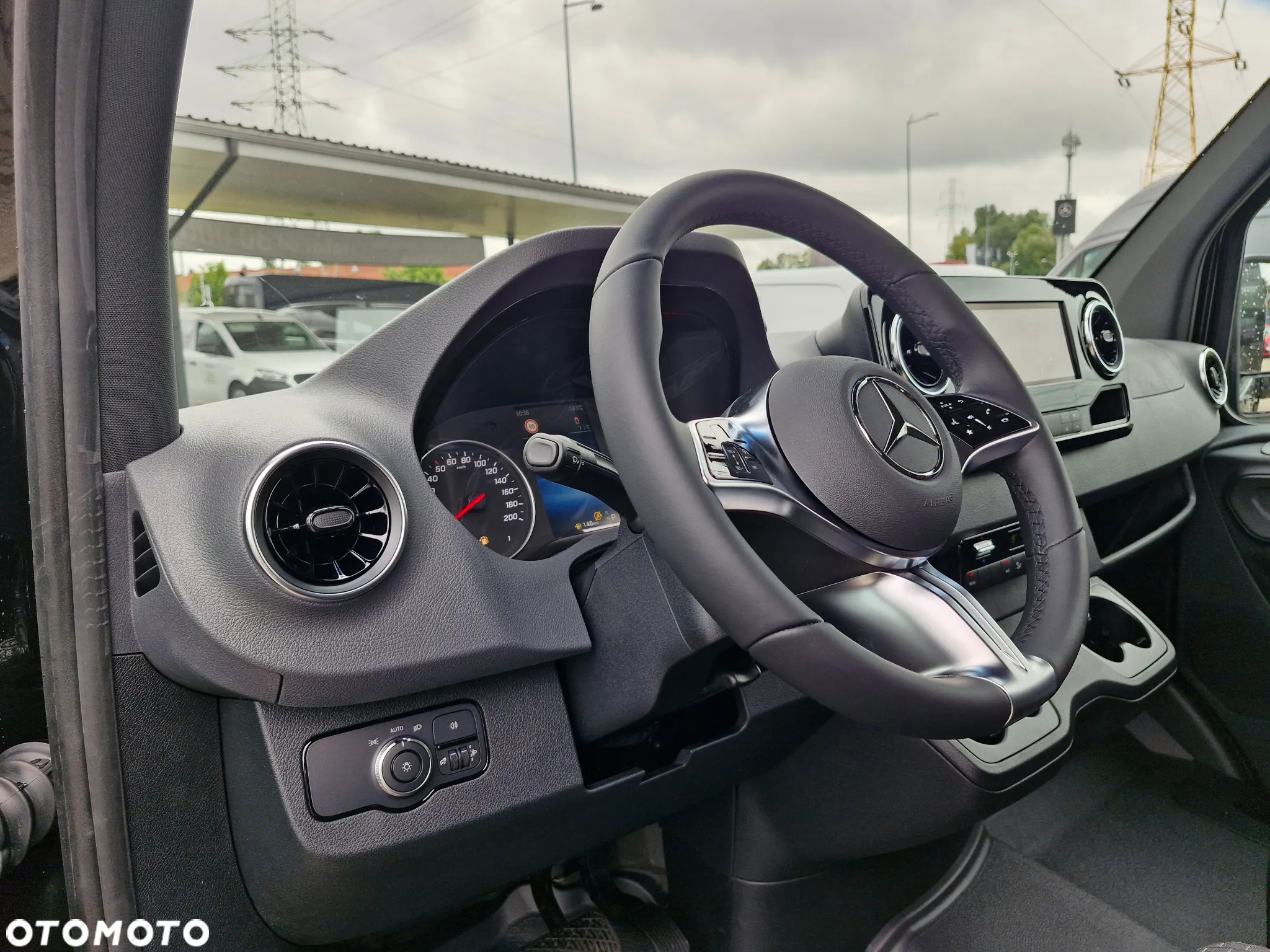 Mercedes-Benz Sprinter - 20