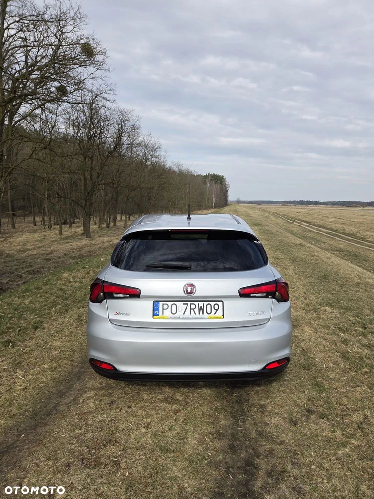 Fiat Tipo 1.4 T-Jet 16v Street - 26