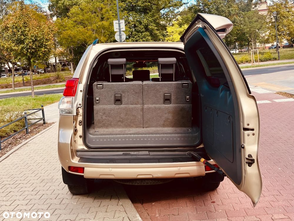 Toyota Land Cruiser LC 3.0 D-4D Sol 7os - 6