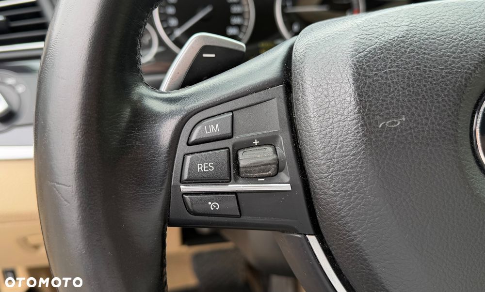 BMW Seria 5 - 32