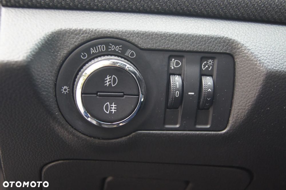 Chevrolet Cruze - 21