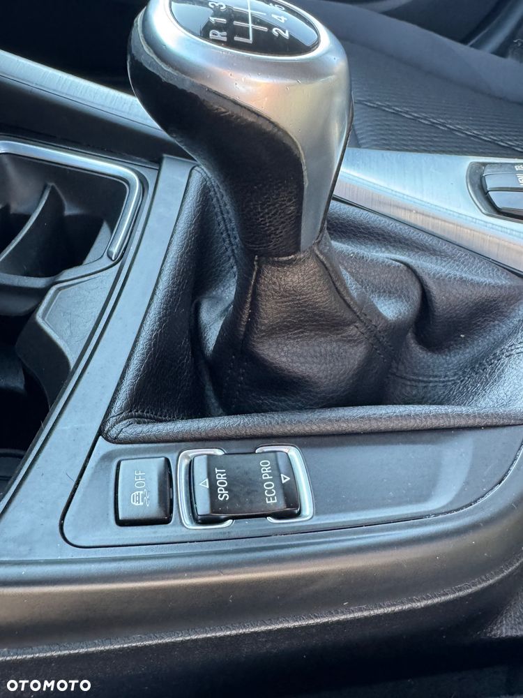 BMW Seria 1 116d DPF Edition Lifestyle - 28