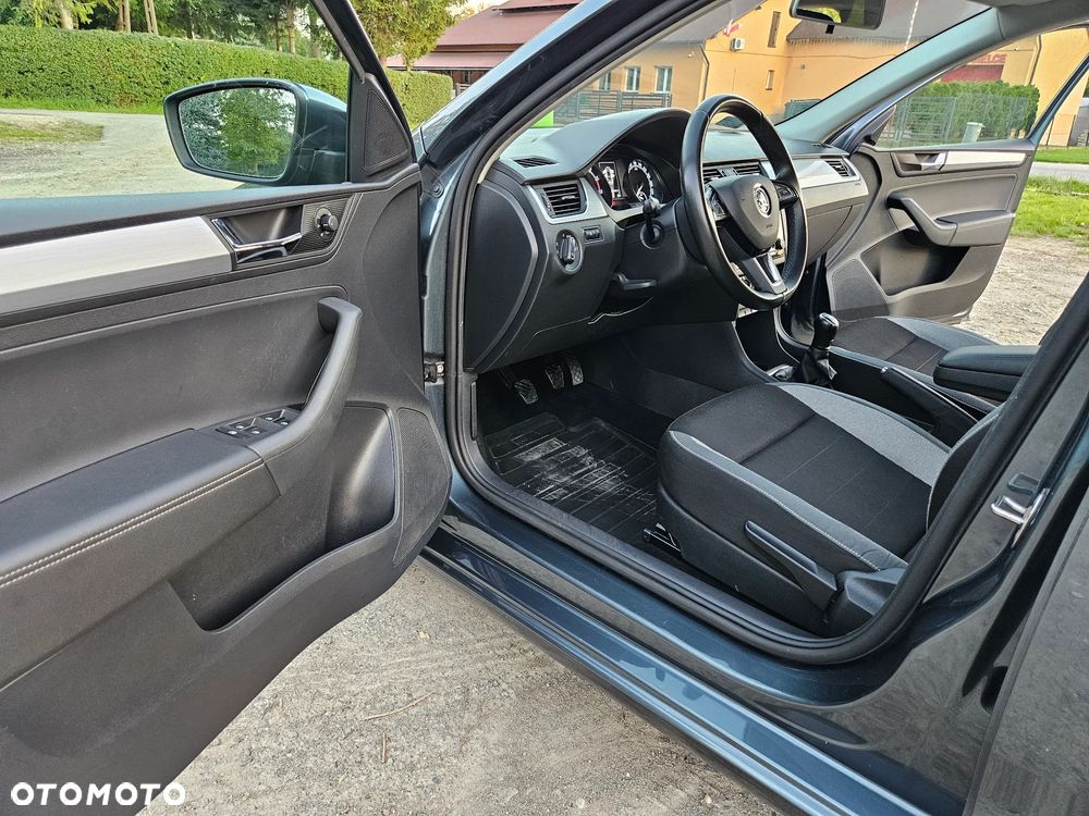 Skoda RAPID 1.0 TSI Ambition - 15