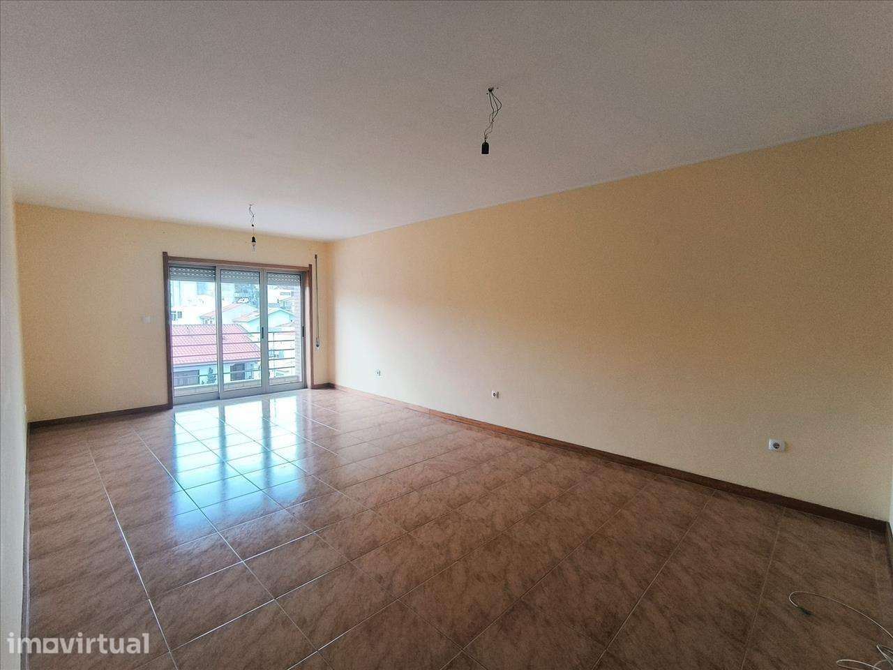 Apartamento em ótimo estado em Valbom - Grande imagem: 2/19