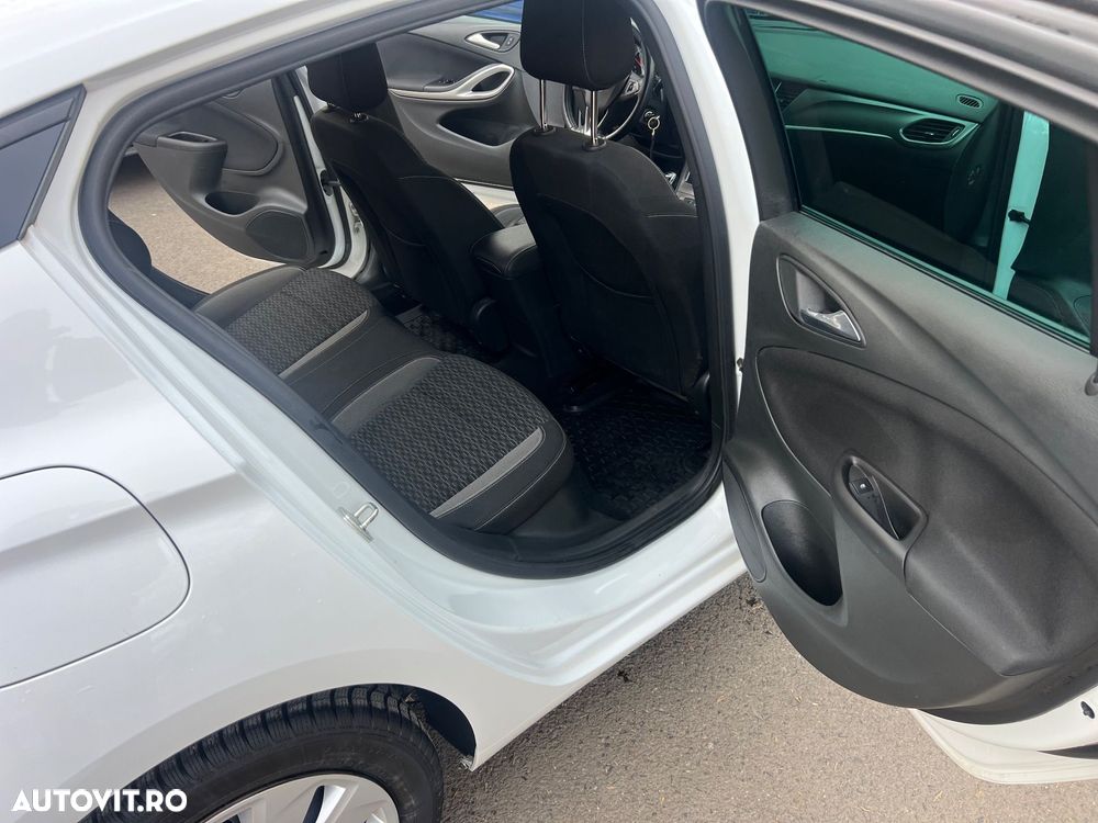 Opel Astra 1.5 Start/Stop - 2