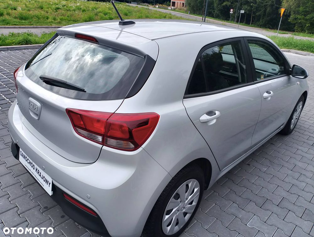Kia Rio 1.2 M - 11