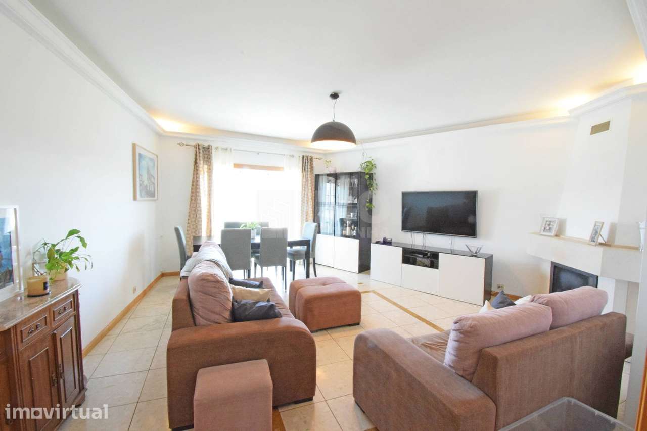 T4 c/ Piscina, Garagem e Sótão | Quinta do Covelo | Covilhã - Grande imagem: 2/39