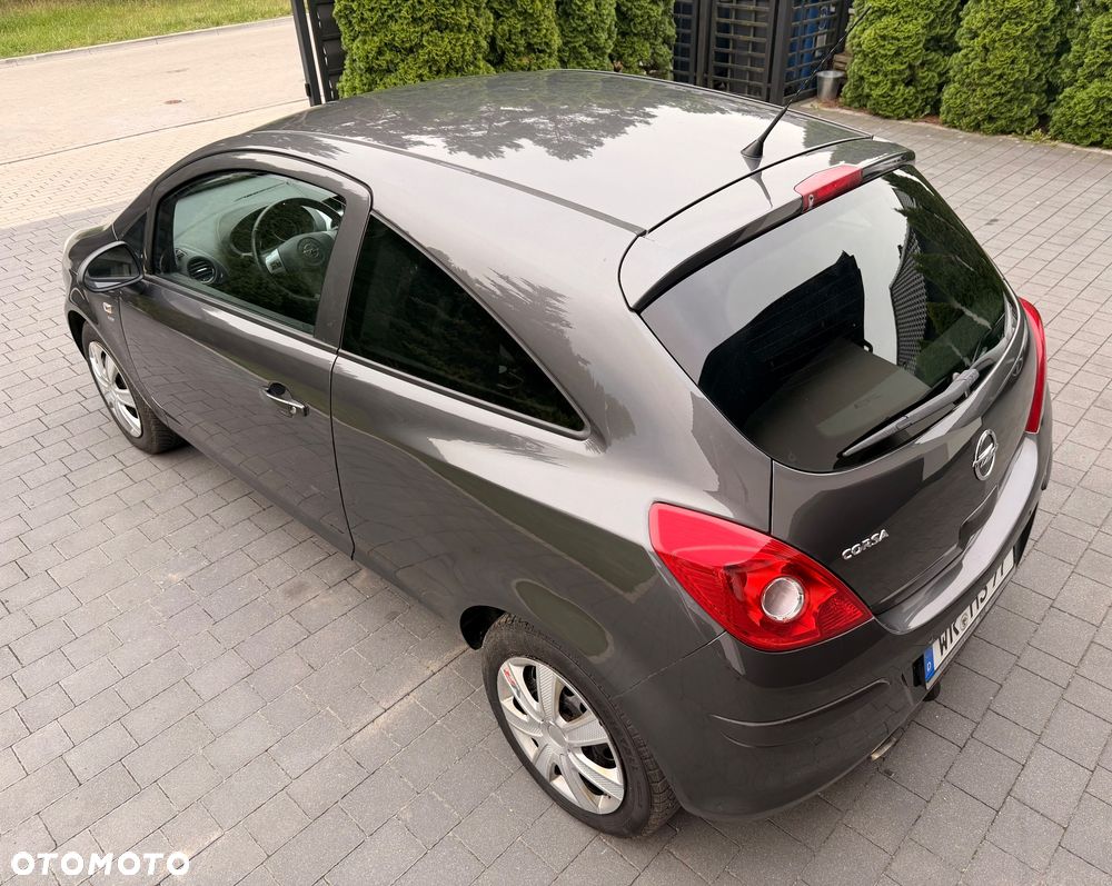 Opel Corsa 1.4 16V Selection - 11