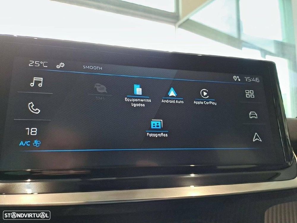 Peugeot 2008 1.2 PureTech Style - 24