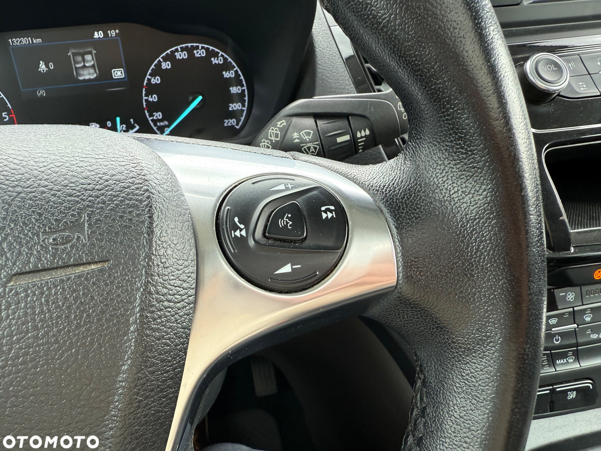 Ford Tourneo Connect Grand - 22