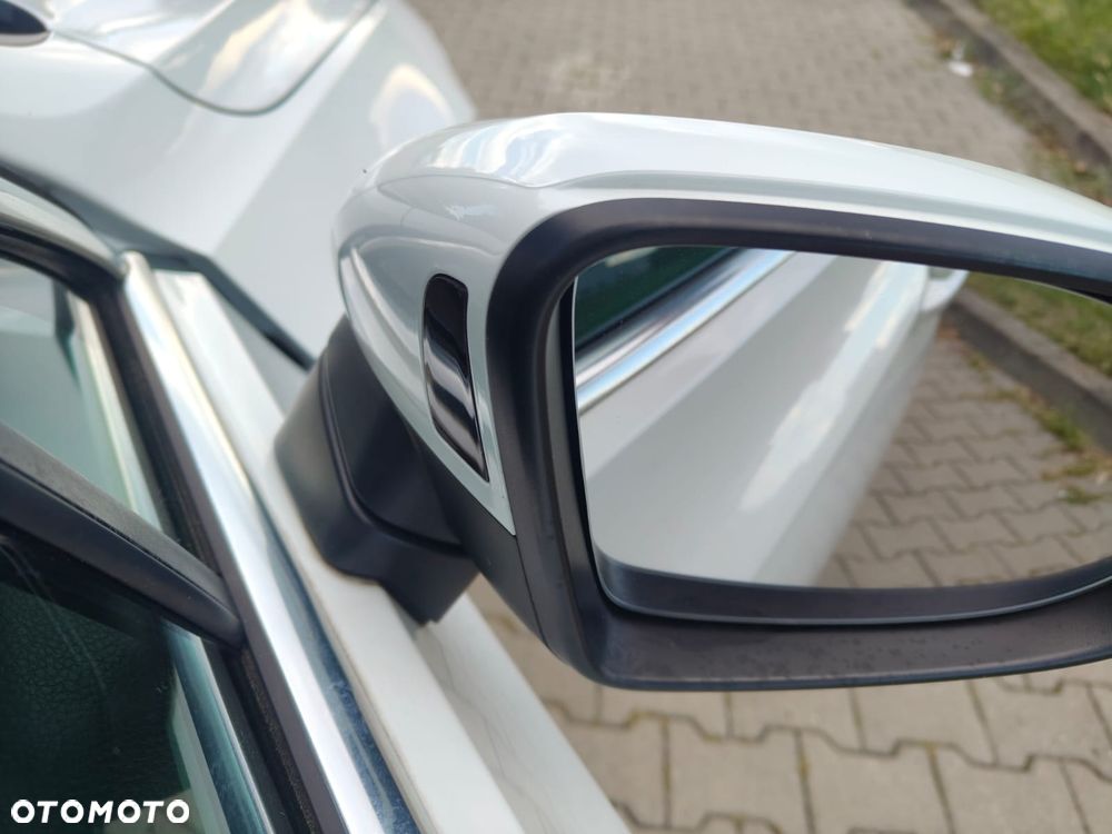 Volkswagen Passat 2.0 TDI SCR DSG Elegance - 25