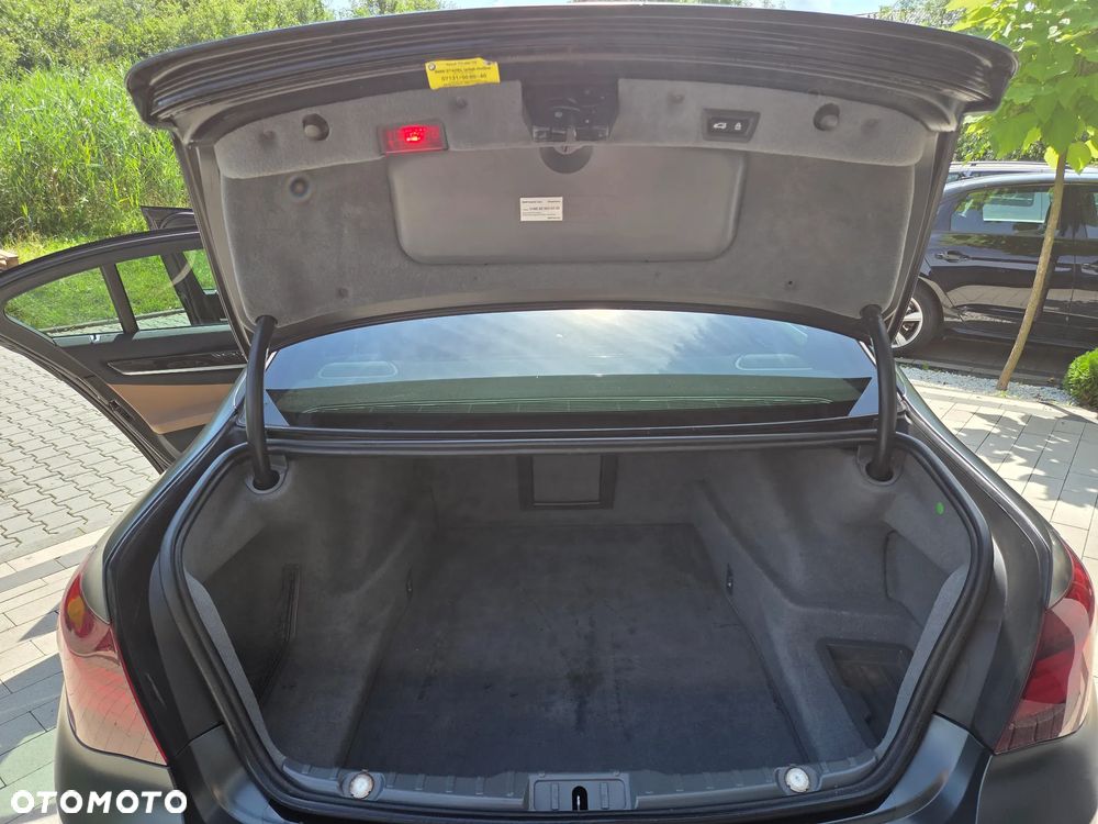 BMW Seria 7 740d xDrive - 16