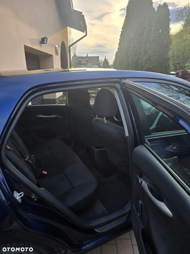 Toyota Auris 1.4 D-4D Life - 10