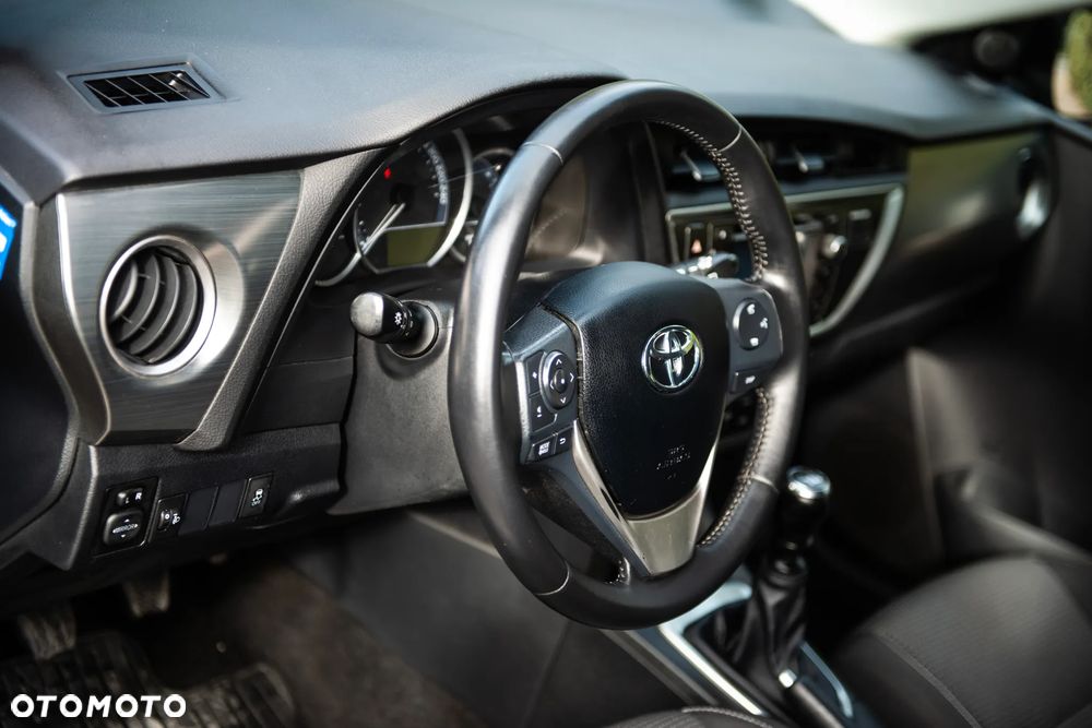 Toyota Auris 1.6 Valvematic Edition - 20