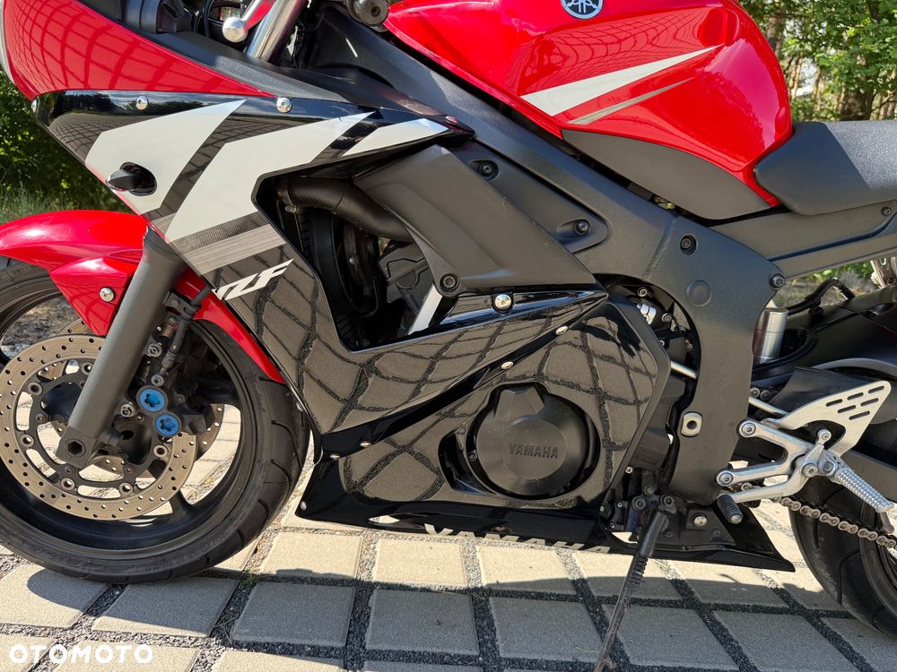 Yamaha R6 - 14