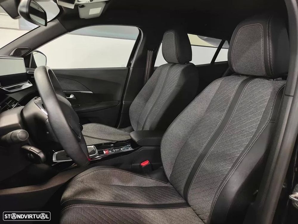 Peugeot 2008 1.2 PureTech Allure - 31