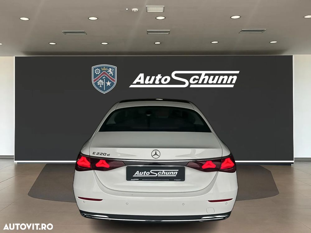 MERCEDES-BENZ E-Class 2023 — imagine 6