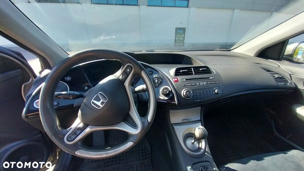 Honda Civic 1.4 Comfort - 11
