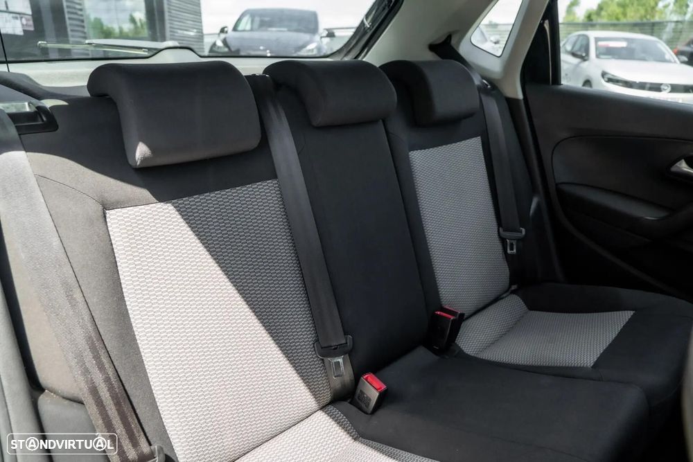 VW Polo 1.6 TDI Confortline - 21