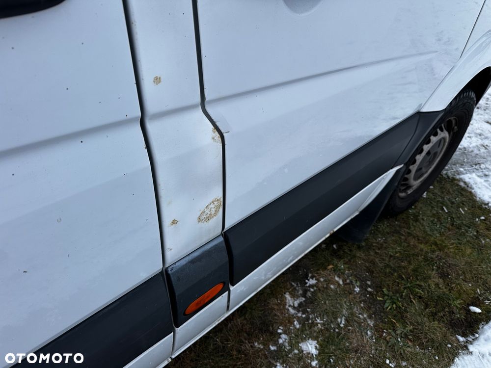 Mercedes-Benz Sprinter - 25