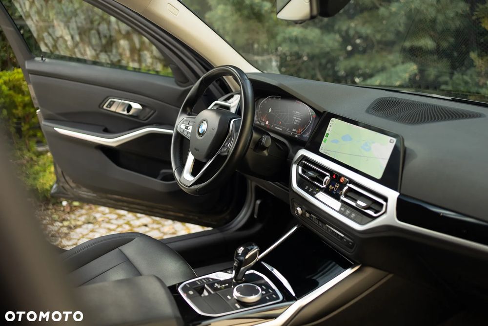 BMW Seria 3 320i GPF Sport Line - 16