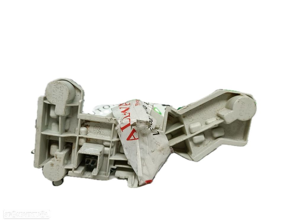 Suporte Lâmpadas Farolim Volvo V50 (545) - 1