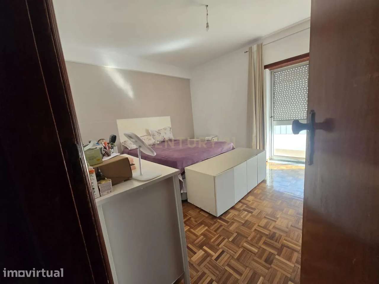APARTAMENTO T3 - A Luz, o Espaço e a Localização que Fazem a Diferença - Grande imagem: 2/10