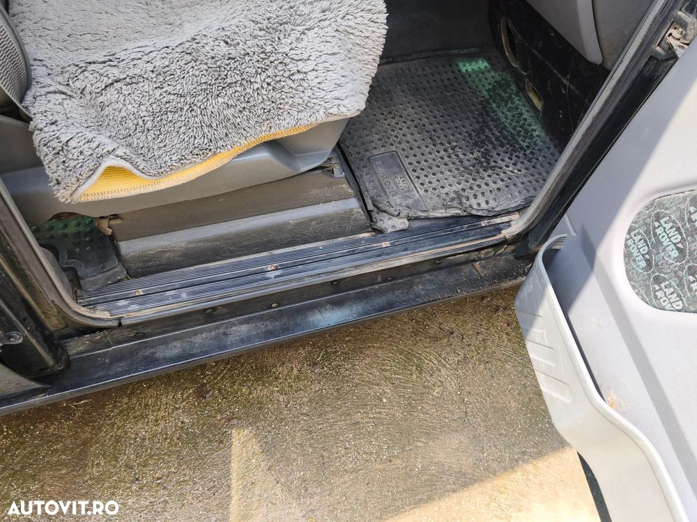 Land Rover Discovery - 9