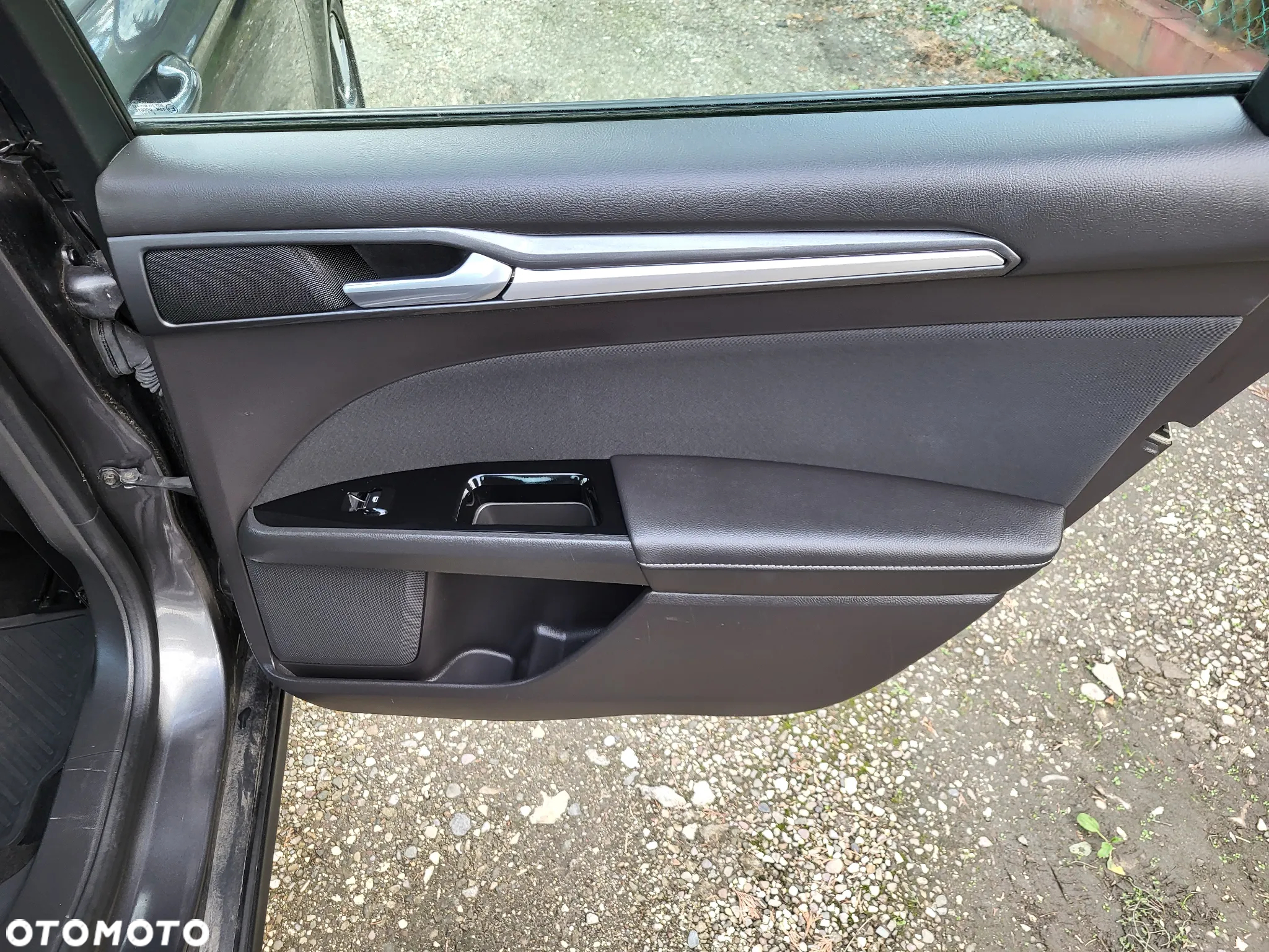 Ford Mondeo - 24