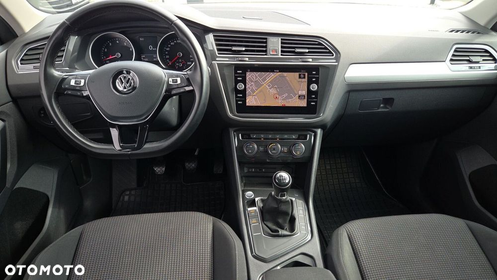Volkswagen Tiguan - 10