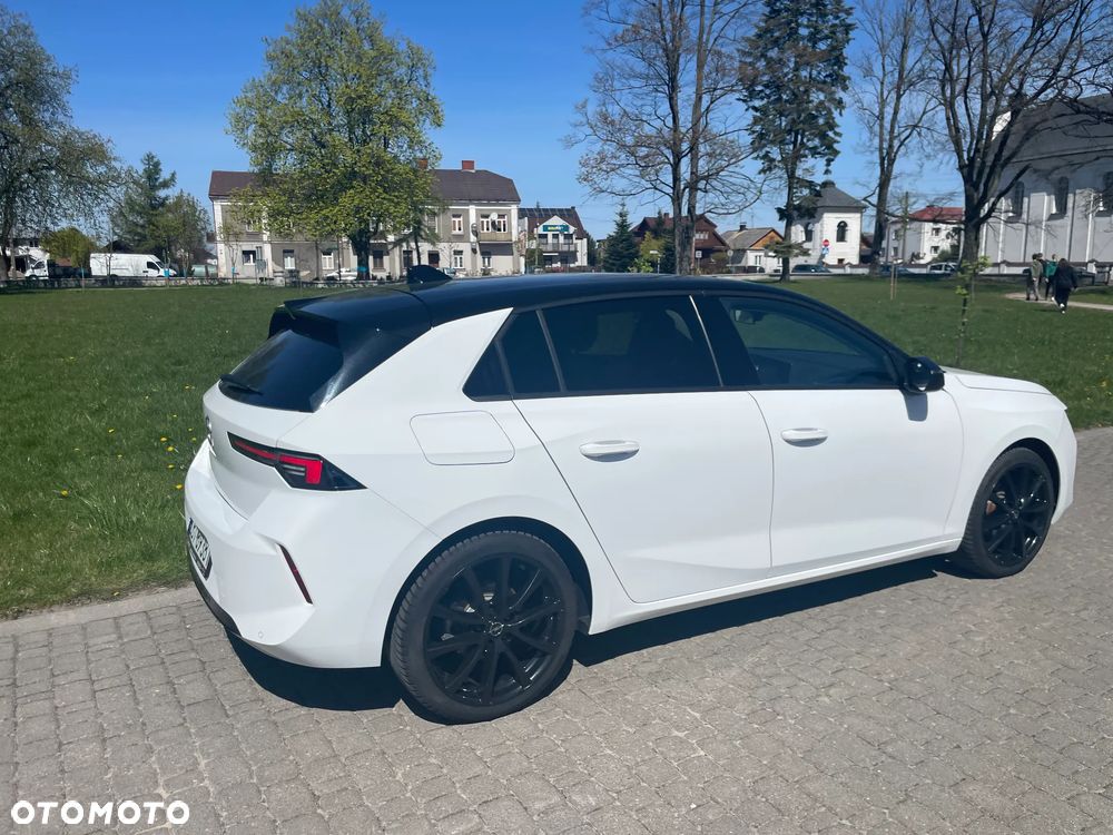 Opel Astra 1.2 Turbo Business Edition - 4