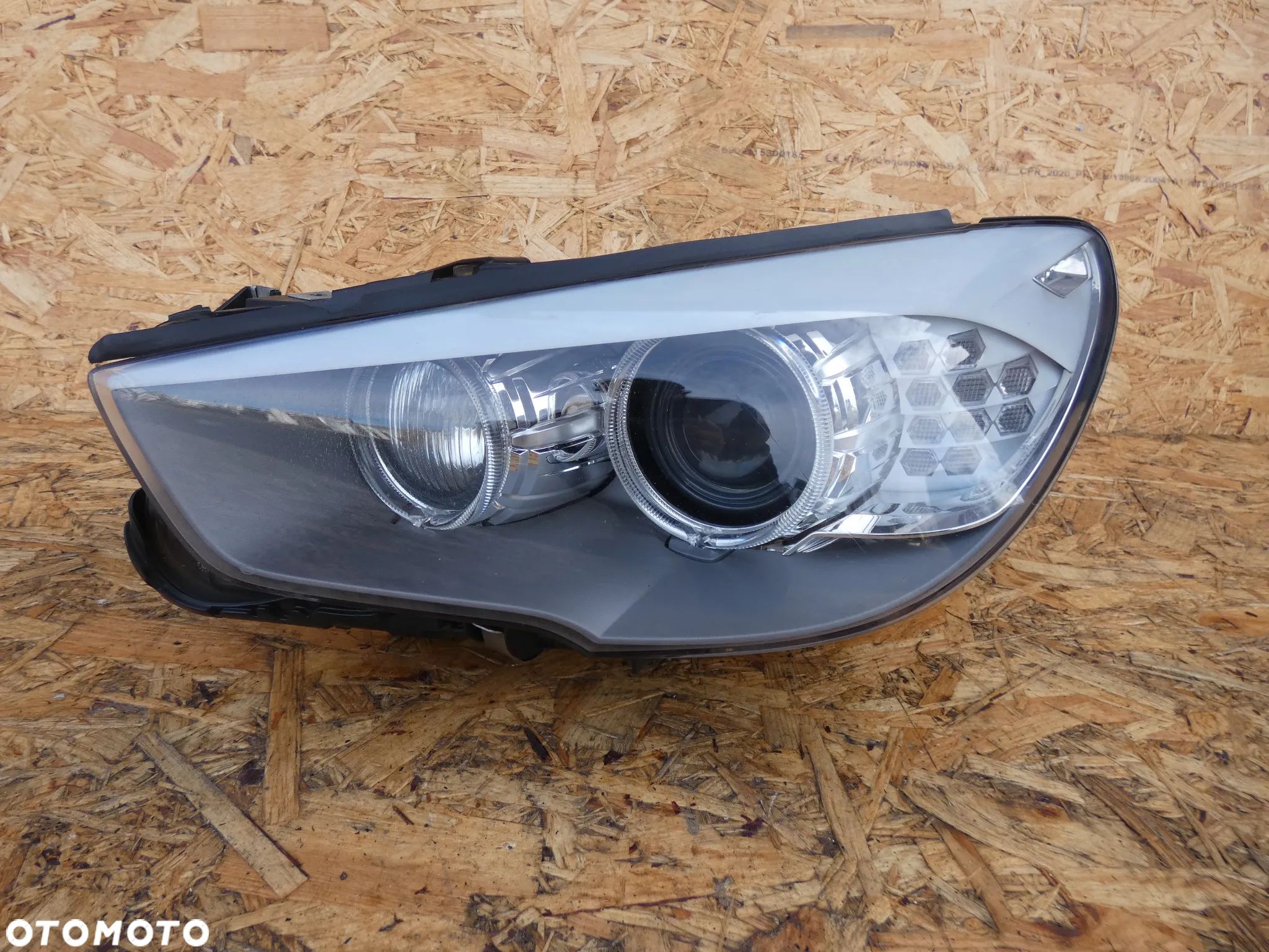 BMW F07 GT  LAMPA PRZÓD BI-XENON SKRĘTNA 7199613 - 1