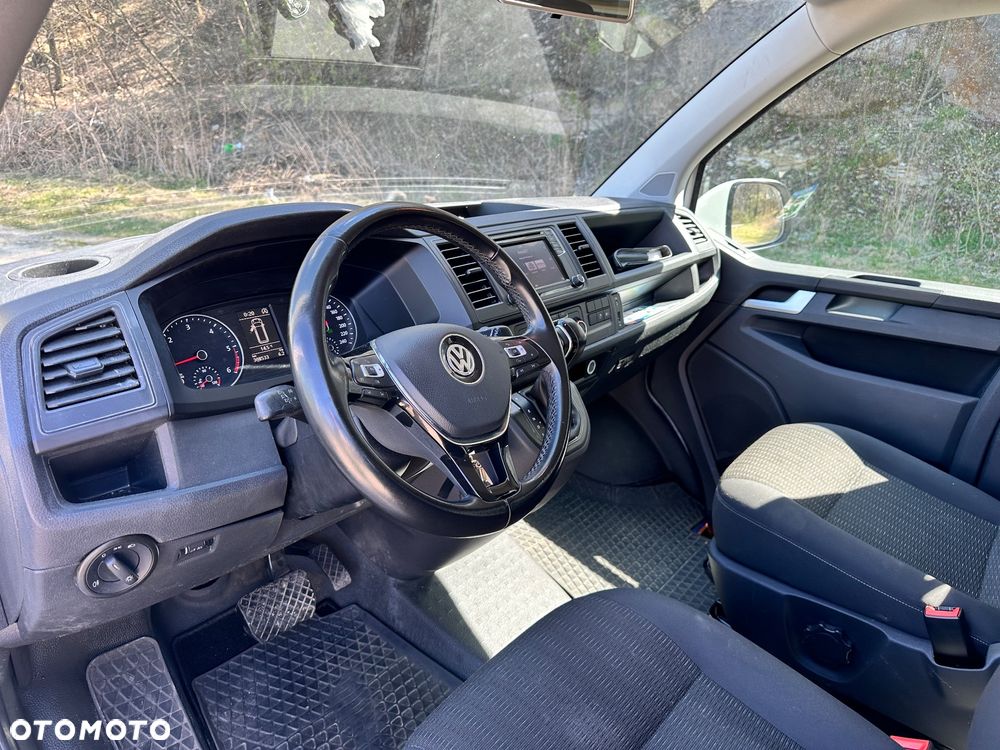 Volkswagen Caravelle - 26