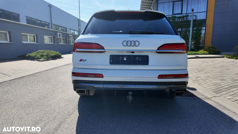 Audi Q7 55 TFSI quattro Tiptronic S line - 4